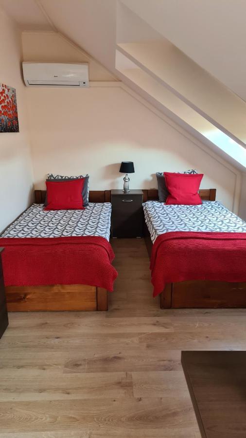 Lucsony Apartman Mosonmagyaróvár Exterior foto
