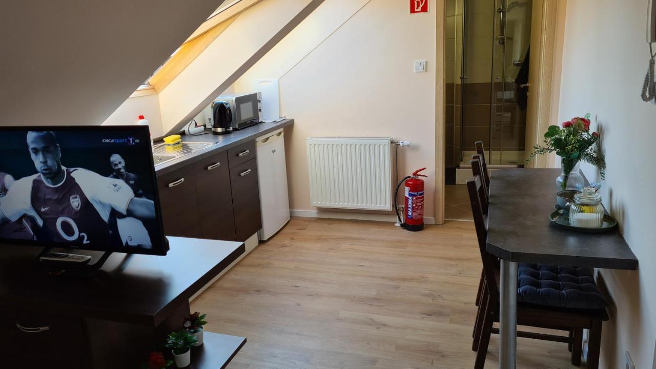 Lucsony Apartman Mosonmagyaróvár Exterior foto