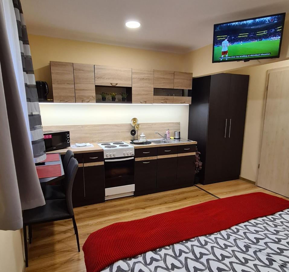 Lucsony Apartman Mosonmagyaróvár Exterior foto