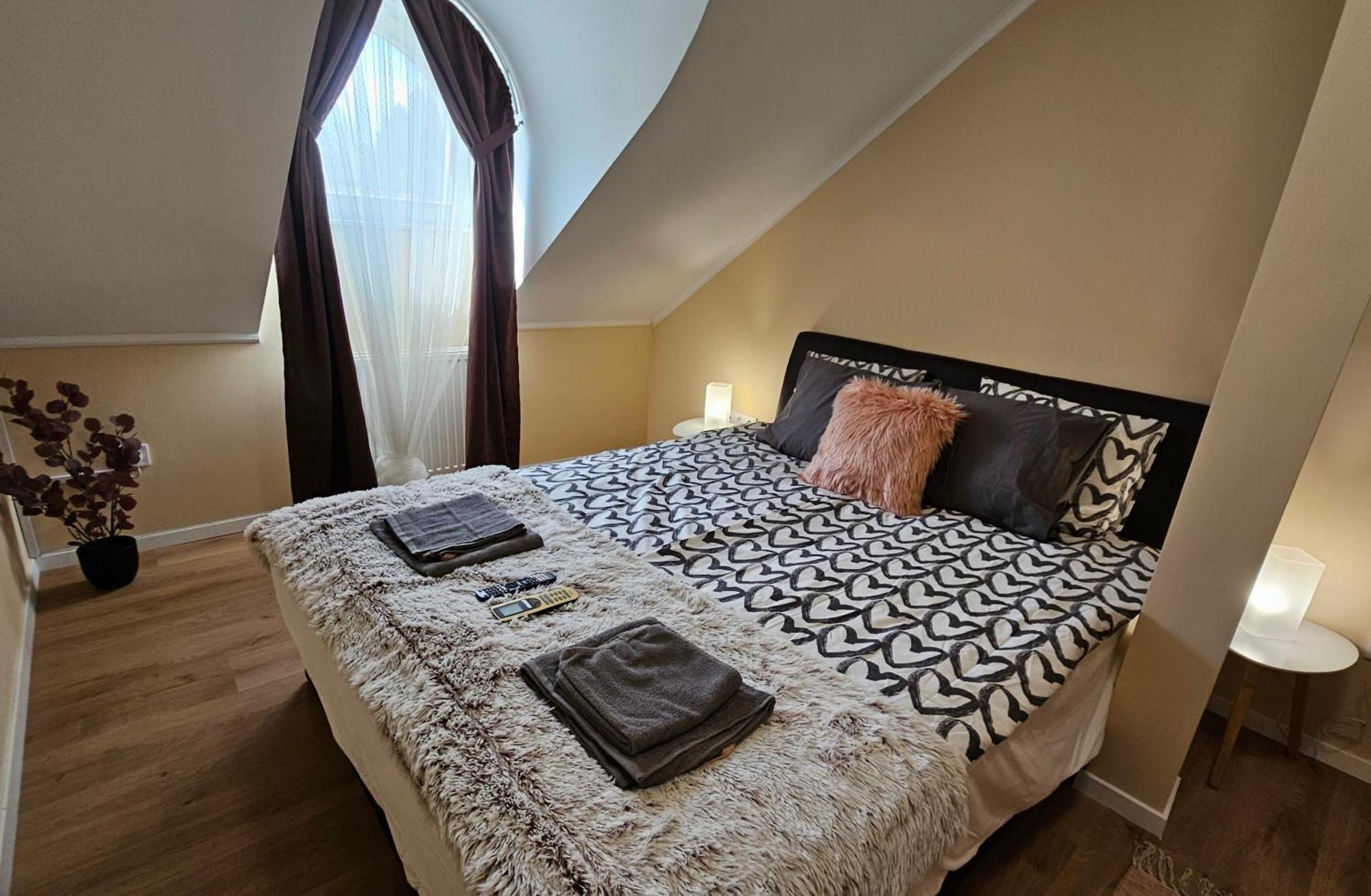 Lucsony Apartman Mosonmagyaróvár Exterior foto