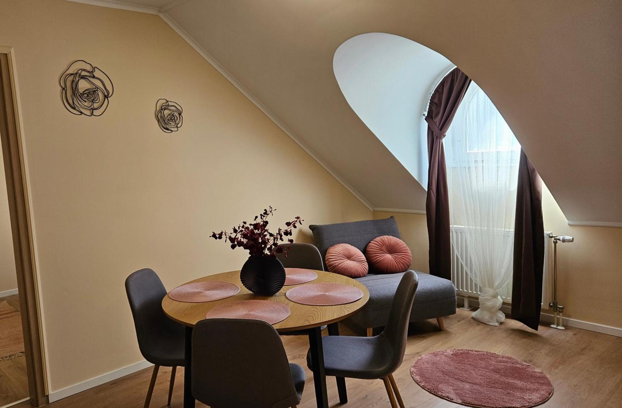 Lucsony Apartman Mosonmagyaróvár Exterior foto