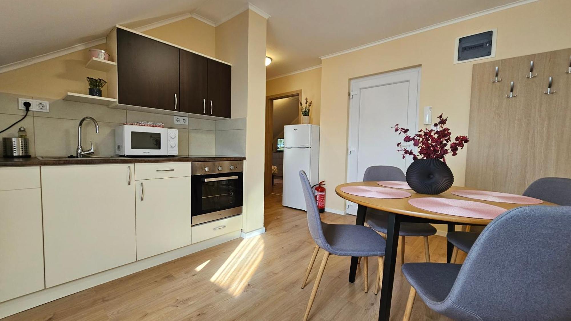 Lucsony Apartman Mosonmagyaróvár Exterior foto
